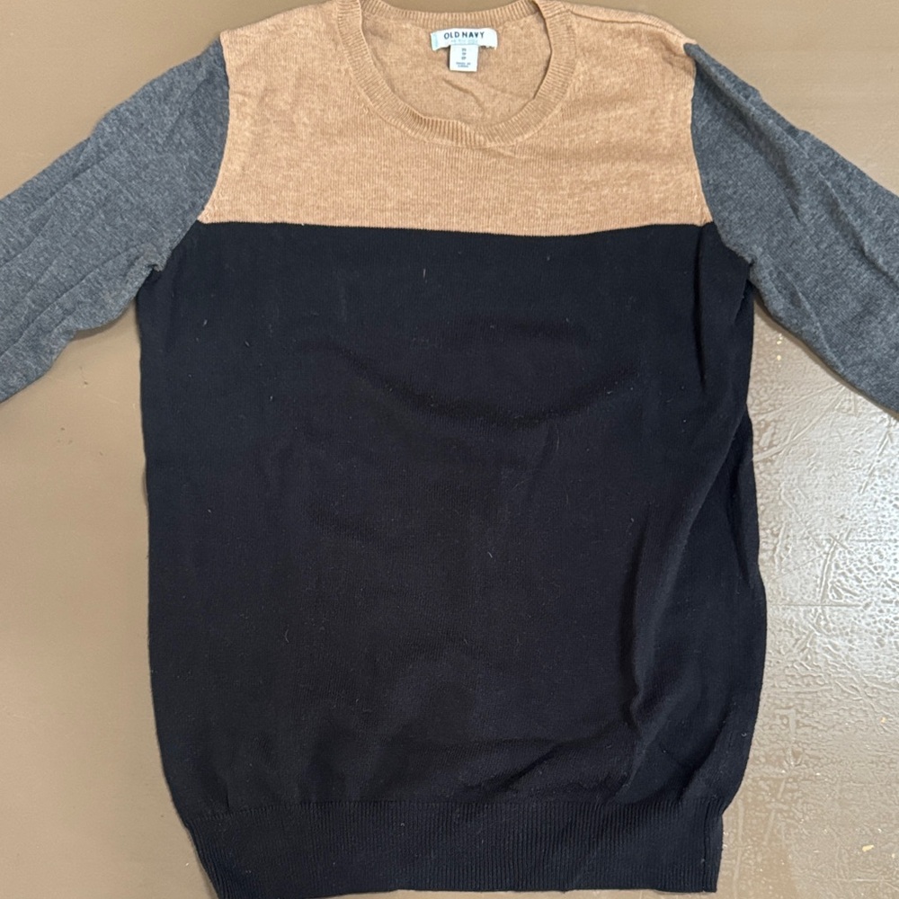 Old Navy Women's Sweater in Black, Tan, and Gray